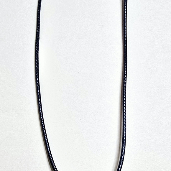 Elegant Silver Pendant Necklace - Picture 2 of 3